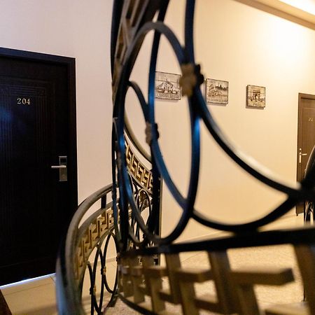 Comfort Hotel Jerevan Buitenkant foto