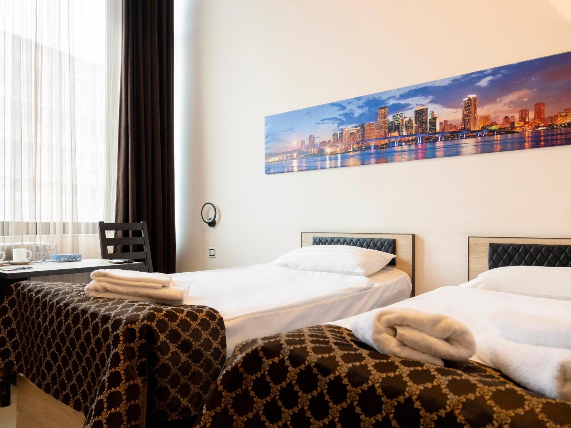Comfort Hotel Jerevan Buitenkant foto