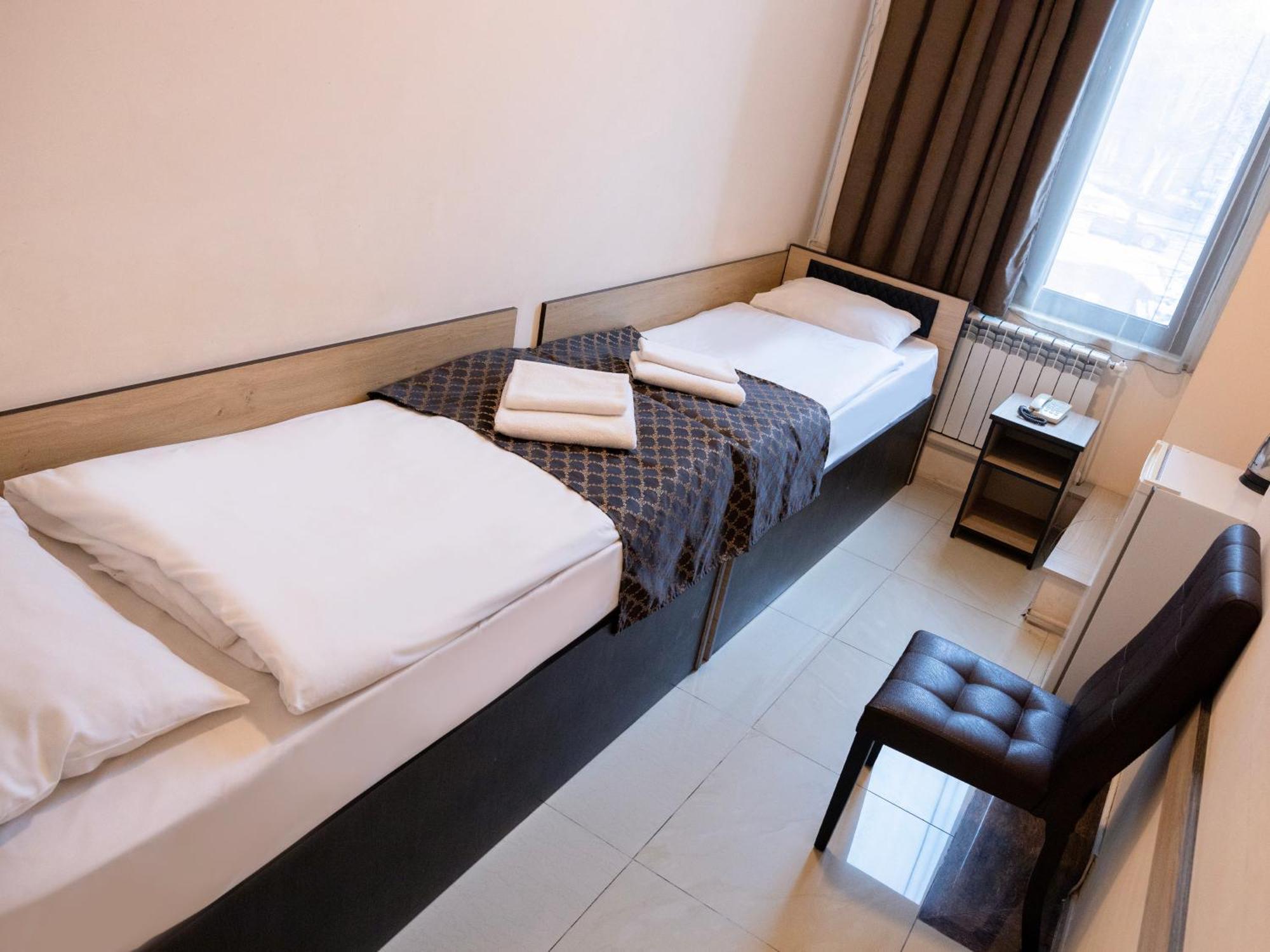 Comfort Hotel Jerevan Buitenkant foto