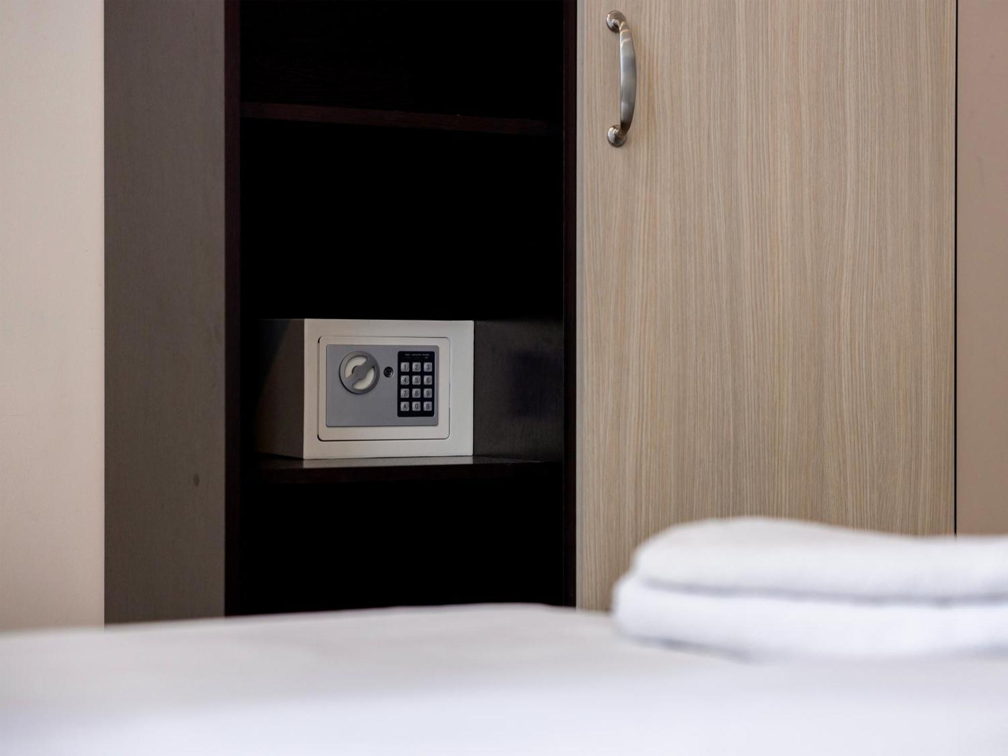 Comfort Hotel Jerevan Buitenkant foto