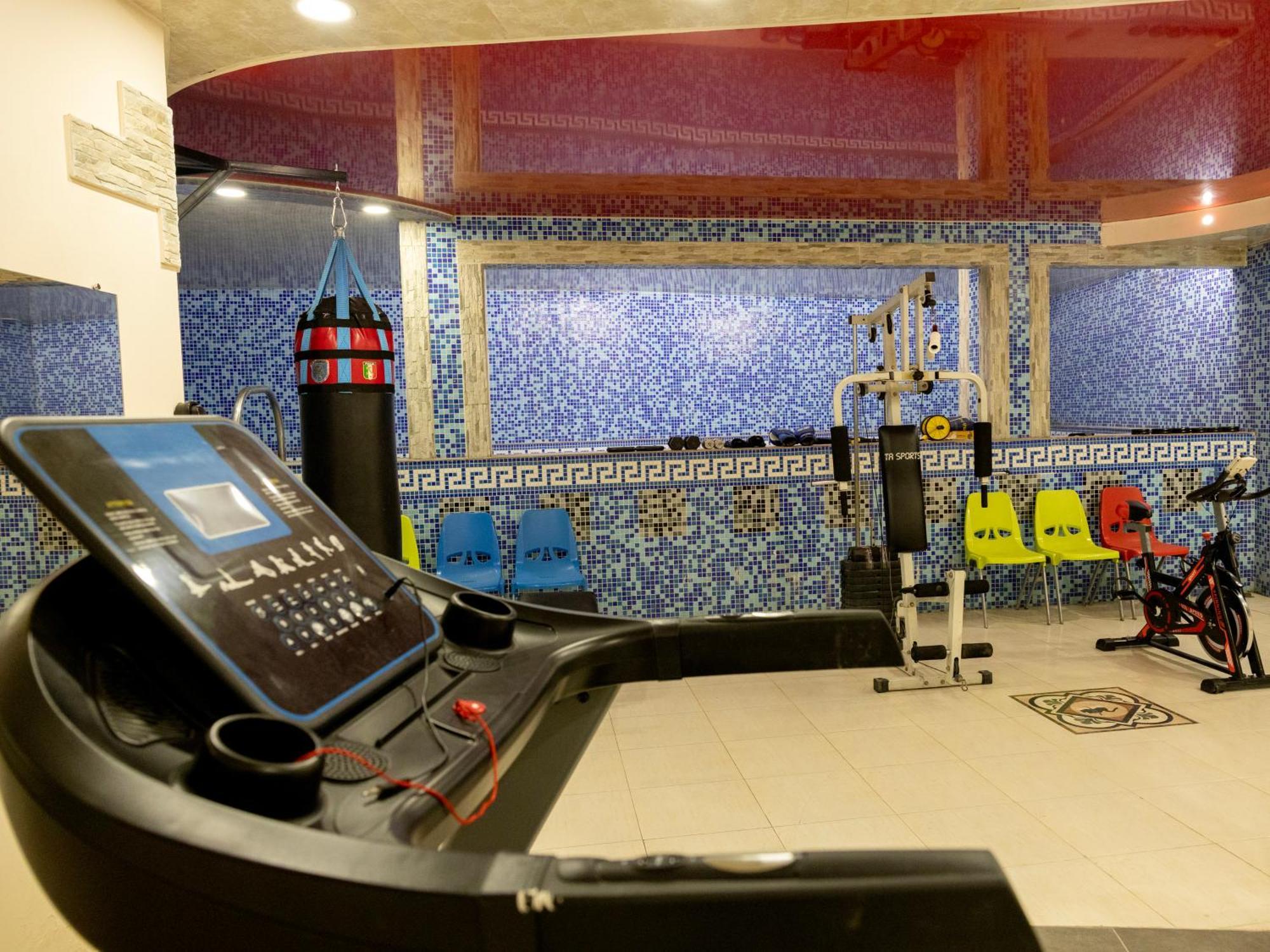 Comfort Hotel Jerevan Buitenkant foto